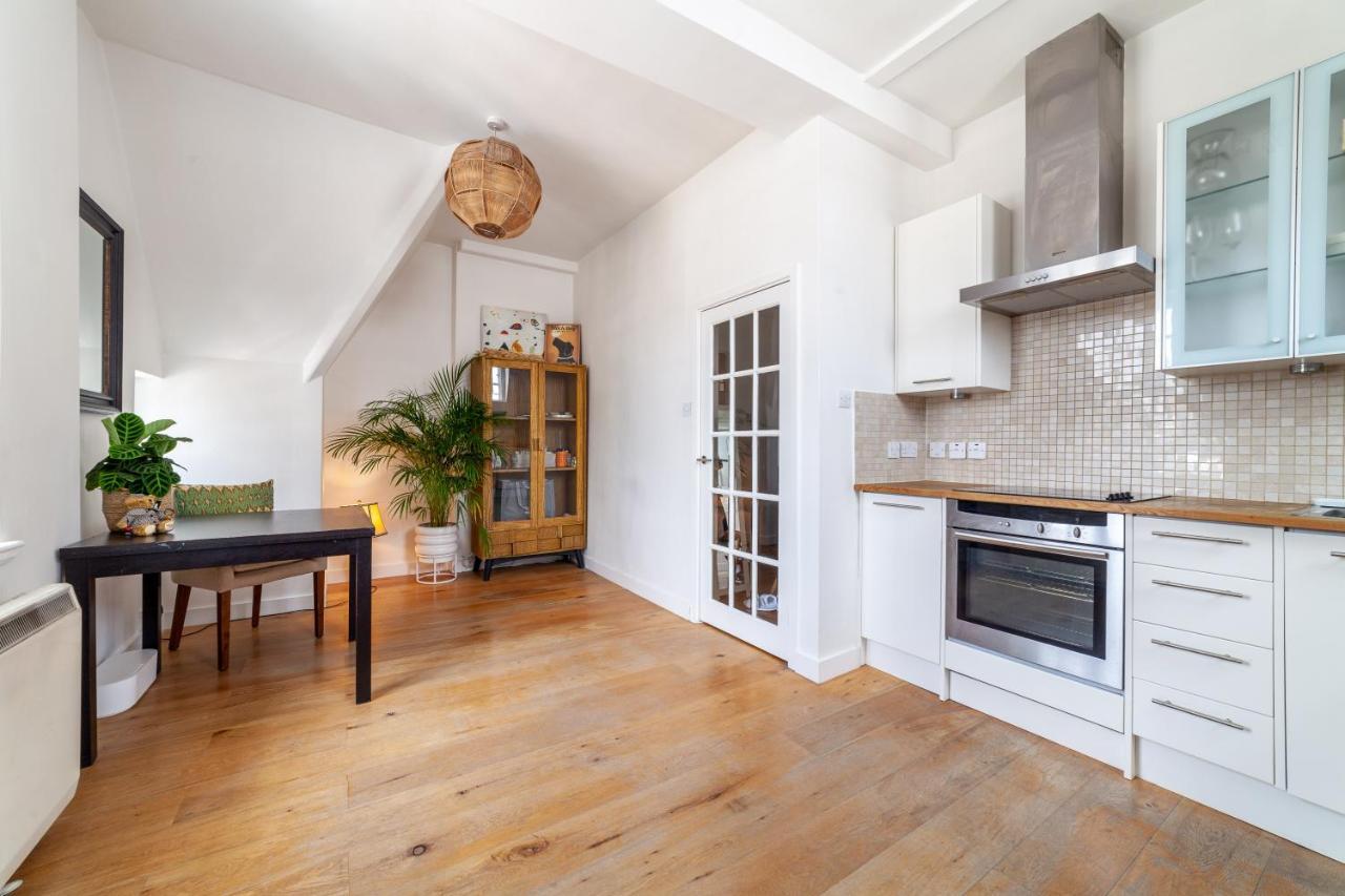 Fantastic Floor 1 Bedroom Loft Flat In Fitzrovia