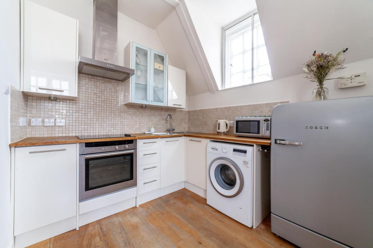 Fantastic Floor 1 Bedroom Loft Flat In Fitzrovia Appartamento *