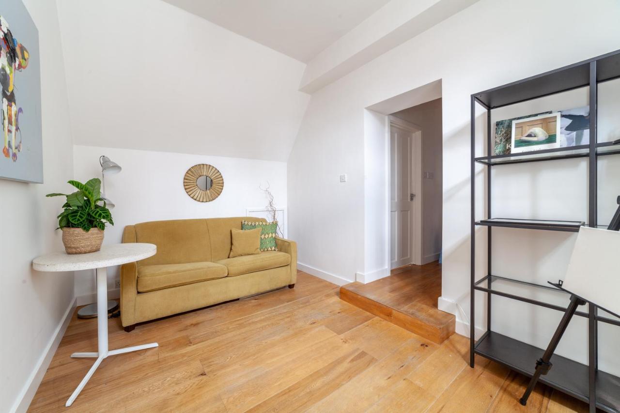 Fantastic Floor 1 Bedroom Loft Flat In Fitzrovia Appartamento